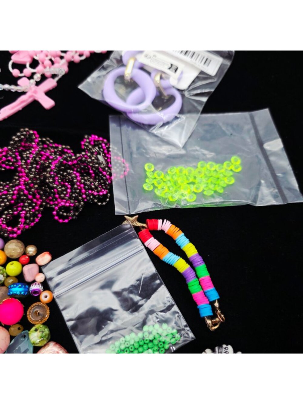 Mixed Lot Loose Beads Plastic Lucite UV Glow Pearls Flowers Necklace Magnetic - Picture 7 of 13
